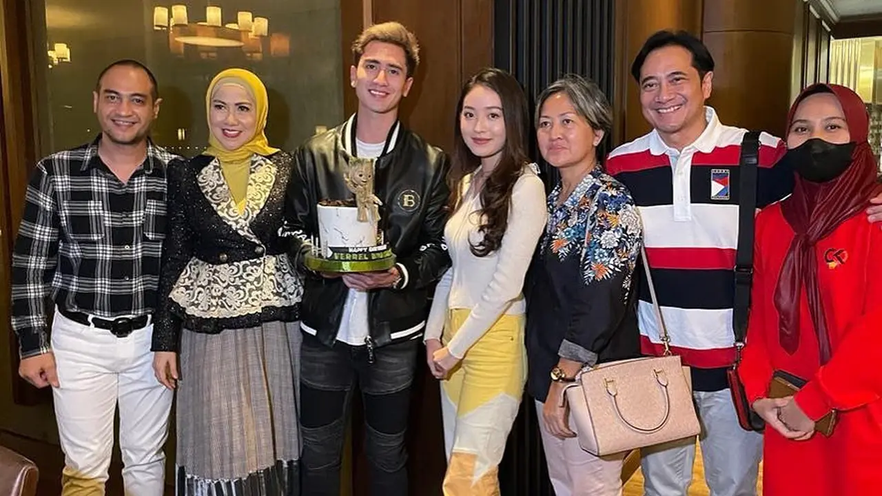 Ulang Tahun Verrell Bramasta dihadiri Natasha Wilona