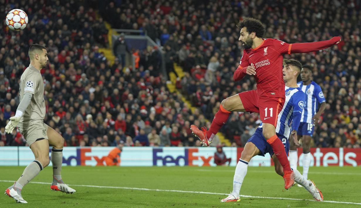 Gol-gol Liverpool baru tercipta di babak kedua melalui Thiago Alcantara pada menit ke-52 dan Mohamed Salah di menit ke-70. (AP/Jon Super)
