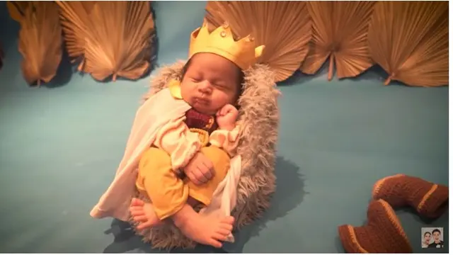 Kiano Tiger Wong Lakukan Pemotretan Baby Born, Ini 7 Potretnya yang Menggemaskan