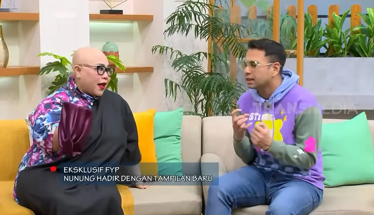 <p>"Katanya gini 'artis kok ternyata mau antre juga,"kata Irfan Hakim seperti dilansir dari kanal Youtube Trans7 Official. [Youtube/TRANS7 OFFICIAL]</p>