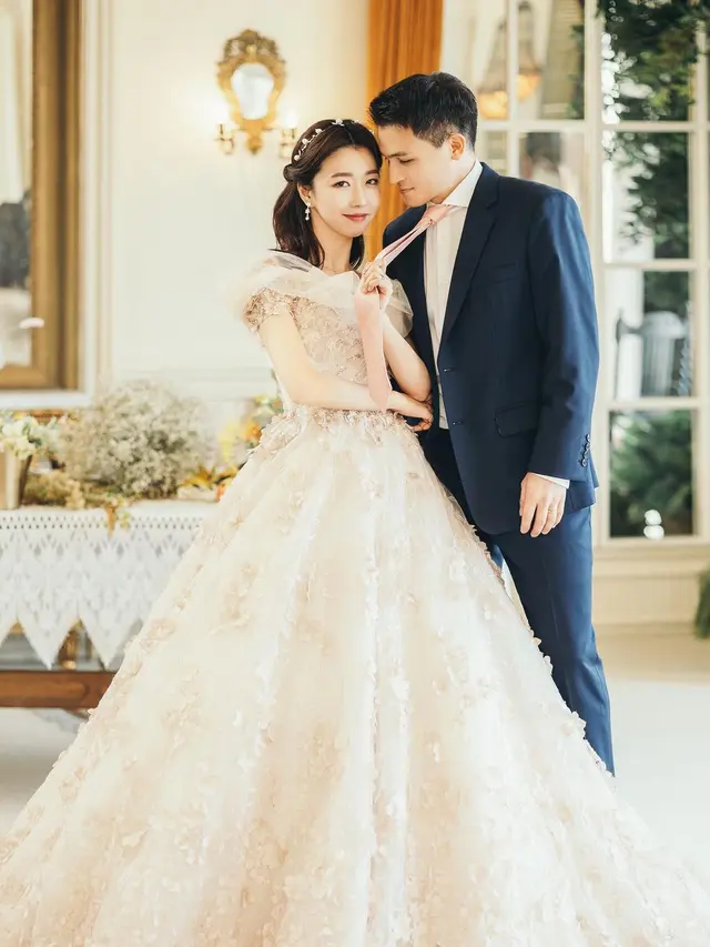 Gelar Pernikahan di Bali, Ini 8 Potret Prewedding Sunny Dahye dan Chris