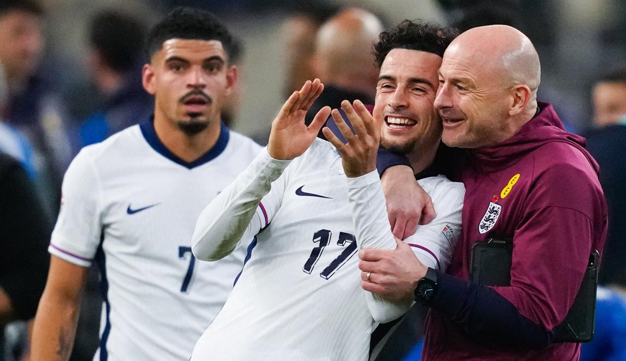 Di laga tersebut, pelatih Lee Carsley, memberikan debut timnas senior kepada gelandang Liverpool, Jones, seorang pemain yang ia kenal baik dari tim U-21 Inggris. (AP Photo/Thanassis Stavrakis)