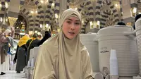Inul Daratista Bagikan Pengalaman Umrah dan Cium Kabah: Alhamdulillah Semua Dilancarkan