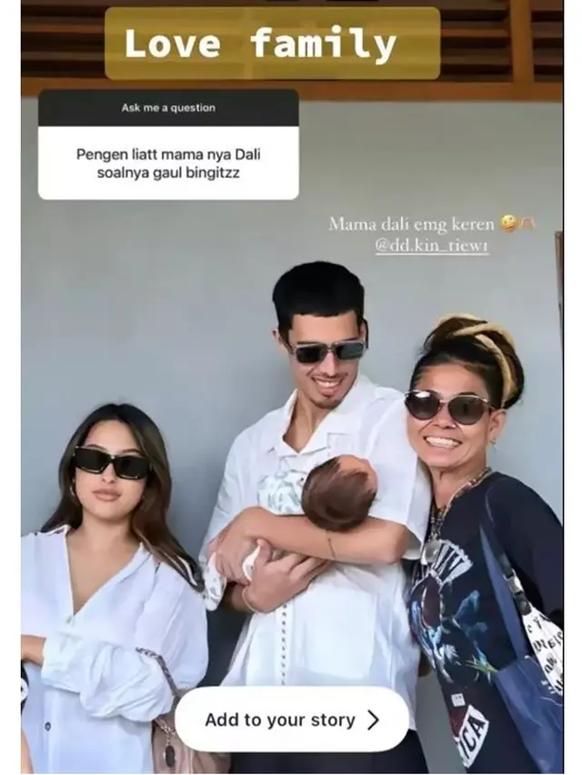 6 Potret Kedekatan Jennifer Coppen dengan Ibu Mertuanya, Kompak Banget