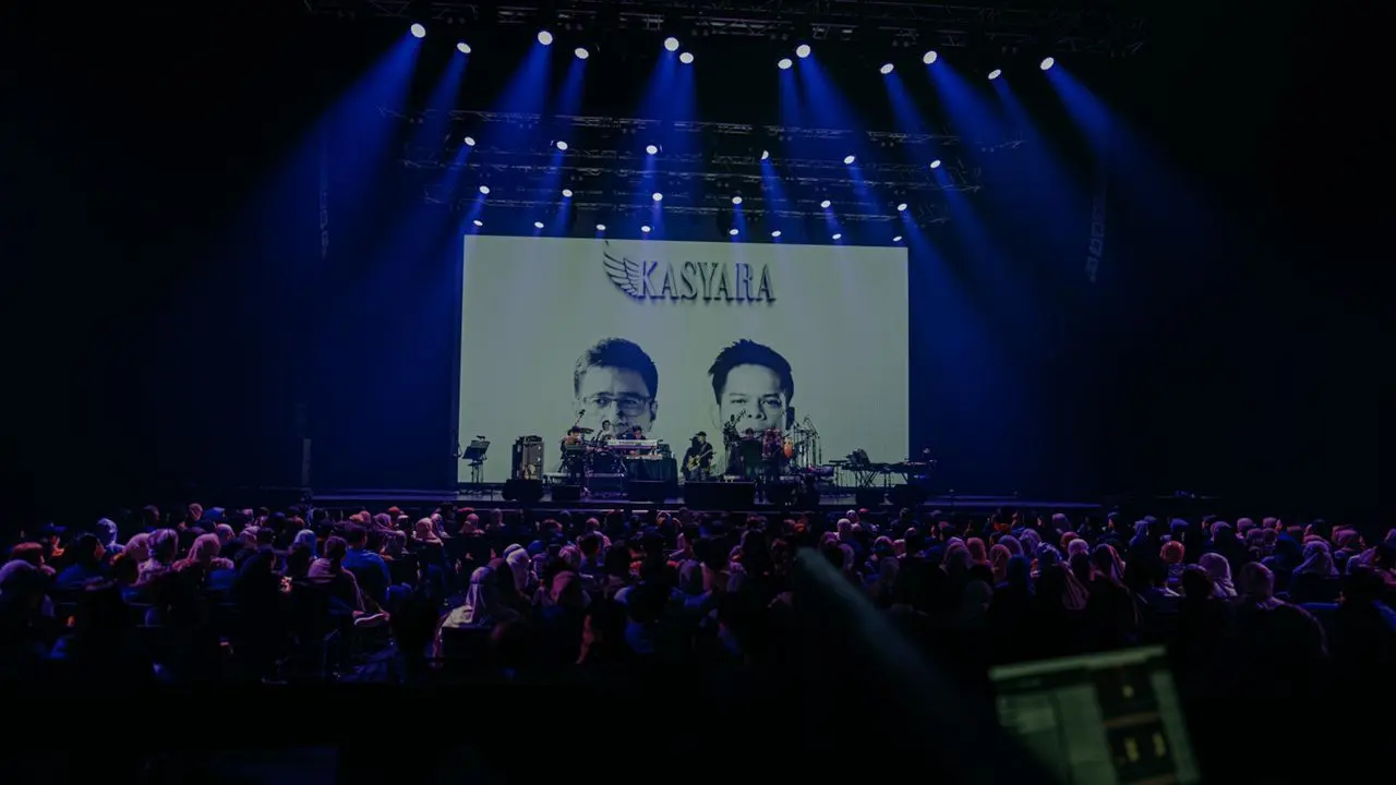 Kasyara Band merupakan band asal Indonesia beranggotakan Kensen (vokal) dan Faizal (kibordis)