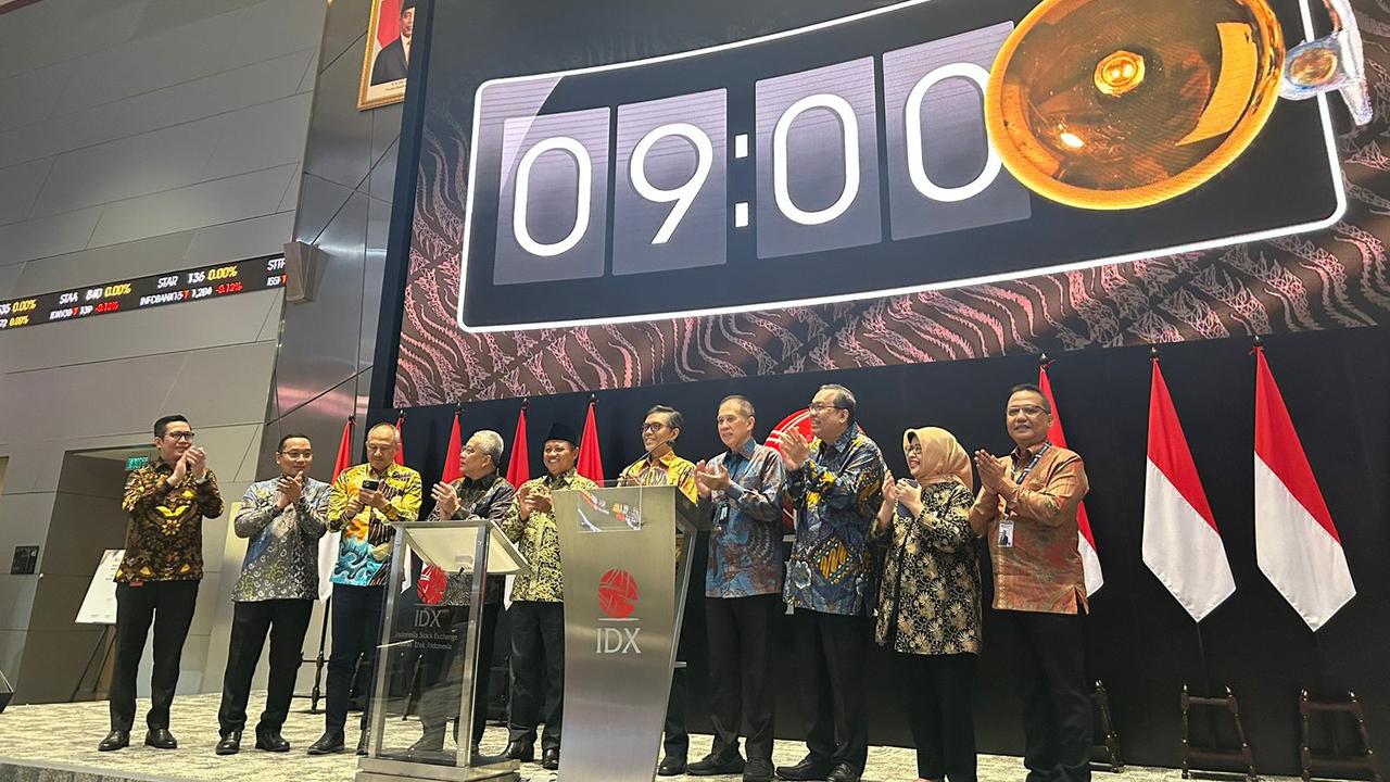 Pembukaan perdagangan BEI dalam rangka pencanangan edukasi pasar modal kepada 1.000 ASN oleh Wakil Gubernur Jawa Barat, Kamis (3/8/2023). (Foto: Liputan6.com/Elga N)