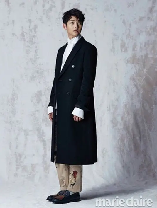 “Bahkan setelah aku hadir di sebuah pesta, aku sadar bahwa aku harus mengubah pola pikirku untuk ke depannya. Sebagai aktor, aku juga harus berubah setelah menikah nanti,” ujar Song Joong Ki. (Instagram/songjoongkionly)