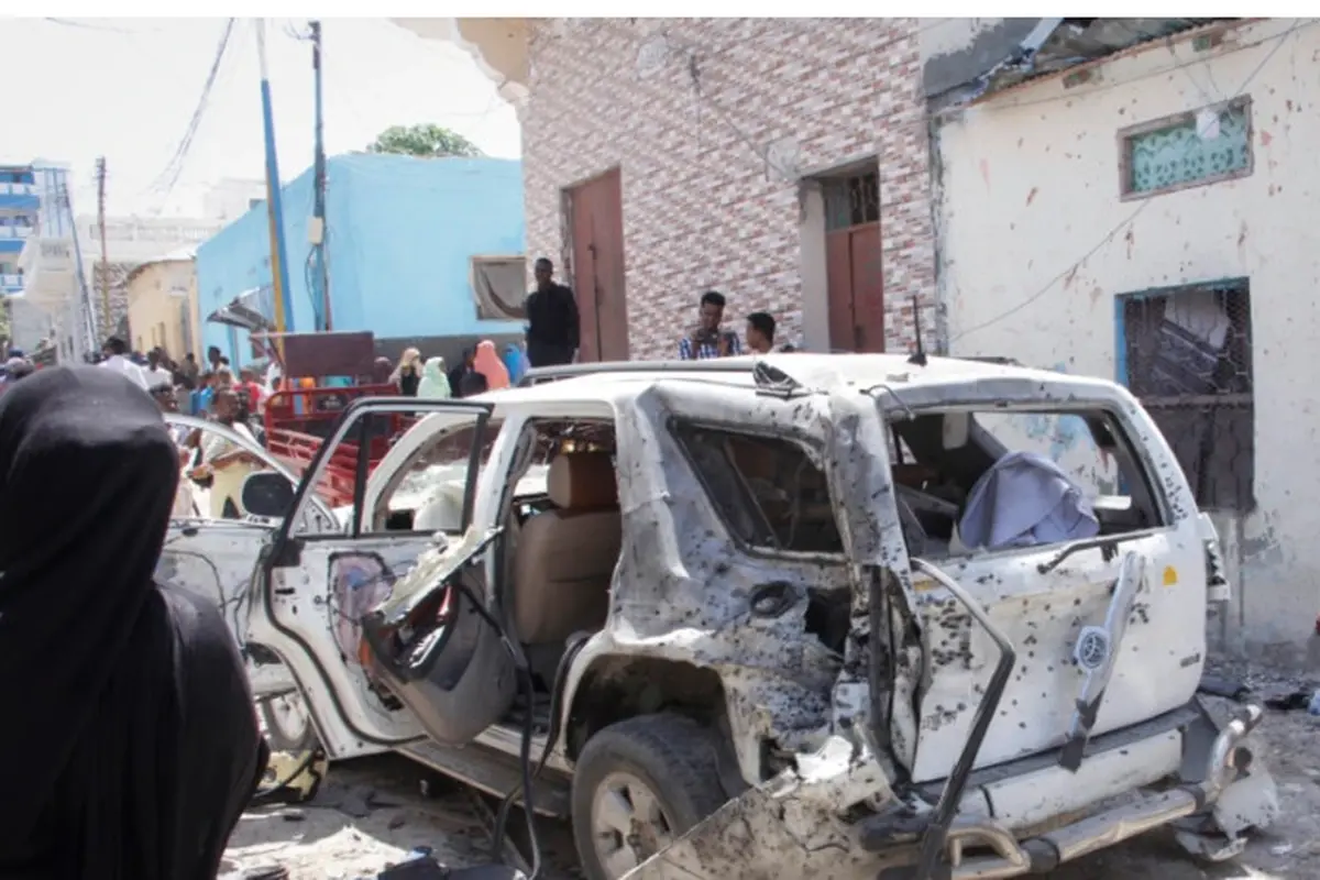Ledakan bom di Somalia. (AP)