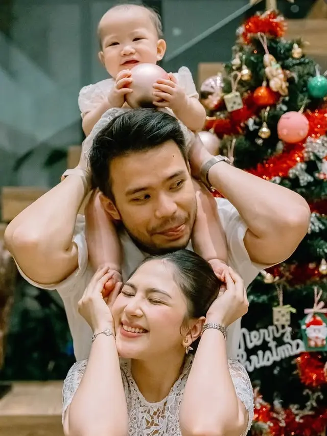 Putri Jessica Mila saat Natal Pertama Kali. [@jscmila]