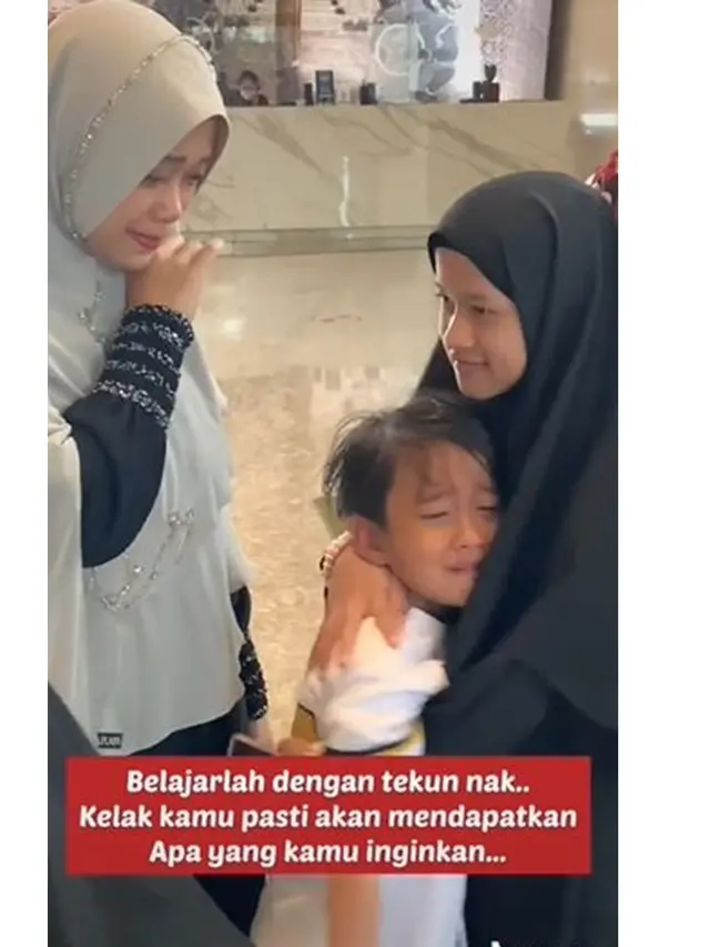 6 Momen Irfan Hakim Antar Putri Kembarnya Masuk Pesantren, Penuh Haru