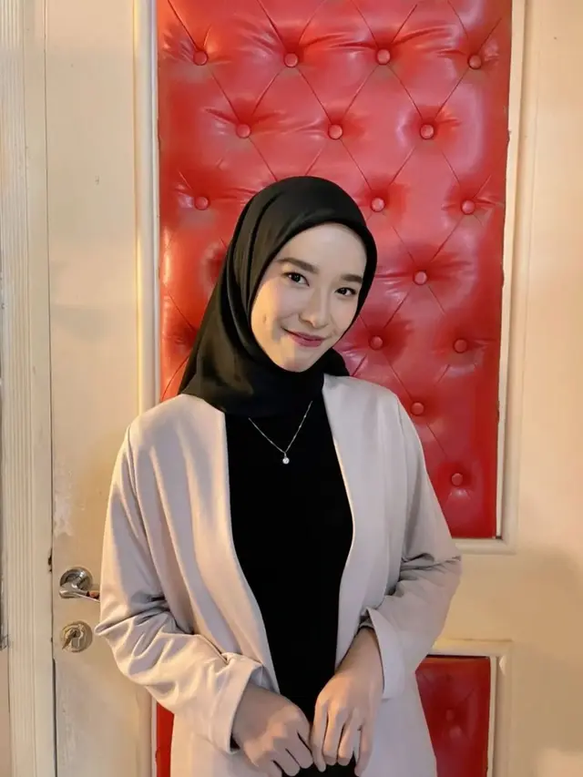 6 Potret Terbaru Beby Chaesara Eks JKT48, Anggun Berhijab