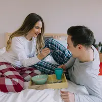 Ilustrasi Pillow Talk/https://www.freepik.com/freepik&nbsp;