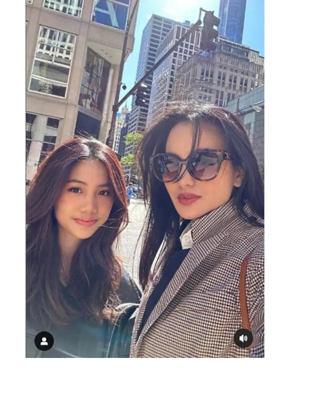 6 Potret Seru Liburan Ririn Ekawati dan Jasmine Abeng di Chicago, Kompak Banget
