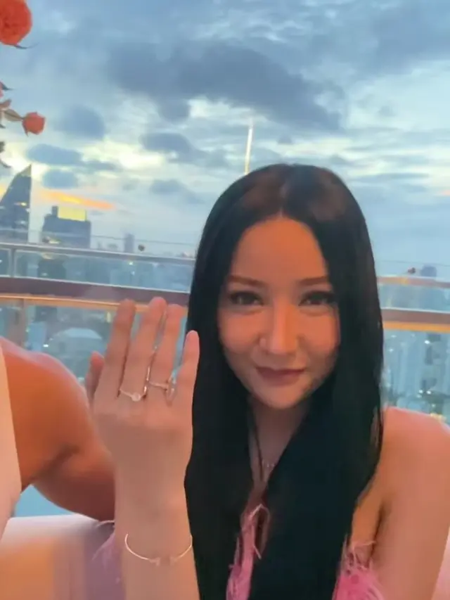 6 Momen Ulang Tahun Lucinta Luna, Dapat Hadiah Spesial dari Pacar Bule Baru