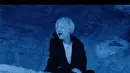 Suga BTS sebagai Agust D dalam video musik "Agust D." (YouTube/ HYBE LABELS)