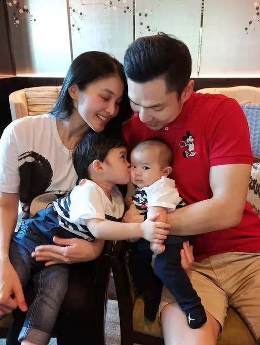 (Instagram/sandradewi88)