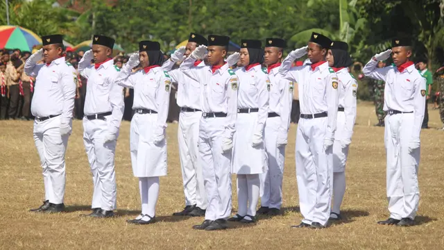 Ilustrasi upacara bendera, Paskibra