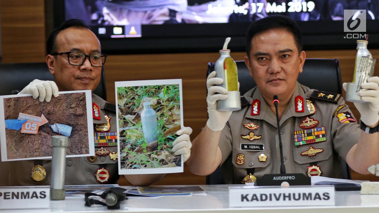 Polisi Tangkap Terduga Teroris