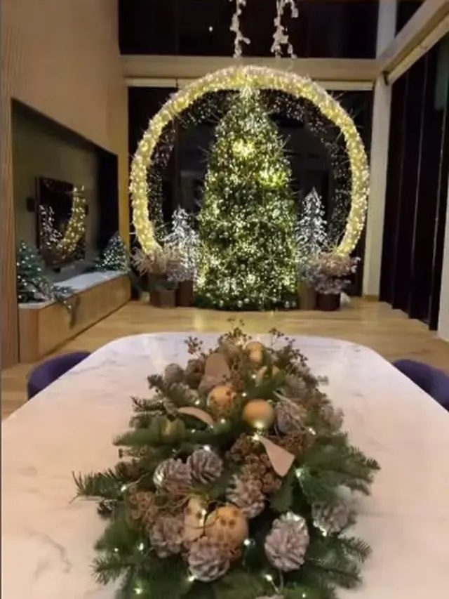 7 Potret Persiapan Sandra Dewi dan Keluarga Sambut Natal, Beli Langsung Dari Amerika