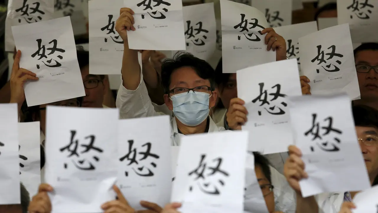 20151021-Ratusan Dokter Mogok Kerja, Minta Naik Gaji-Hong Kong