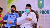 Gubernur Riau Syamsuar dalam bincang-bincang secara daring bersama pengurus pondok pesantren. (Liputan6.com/Istimewa)