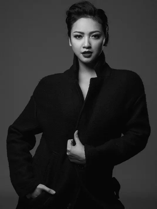 Agni Pratistha adalah Puteri Indonesia 2006. Ia sempat membitangi sejumlah film dan FTV. (Foto: instagram.com/agnipratistha)