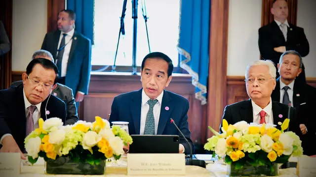 Presiden Joko Widodo saat memberikan sambutan pada jamuan santap siang pemimpin negara-negara ASEAN oleh Ketua Dewan Perwakilan Amerika Serikat (AS) Nancy Pelosi dan Anggota Kongres AS di Capitol Hill, Washington DC.