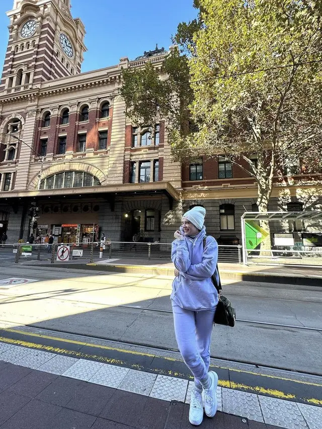 Penampilan Putri Anne tanpa kerudung