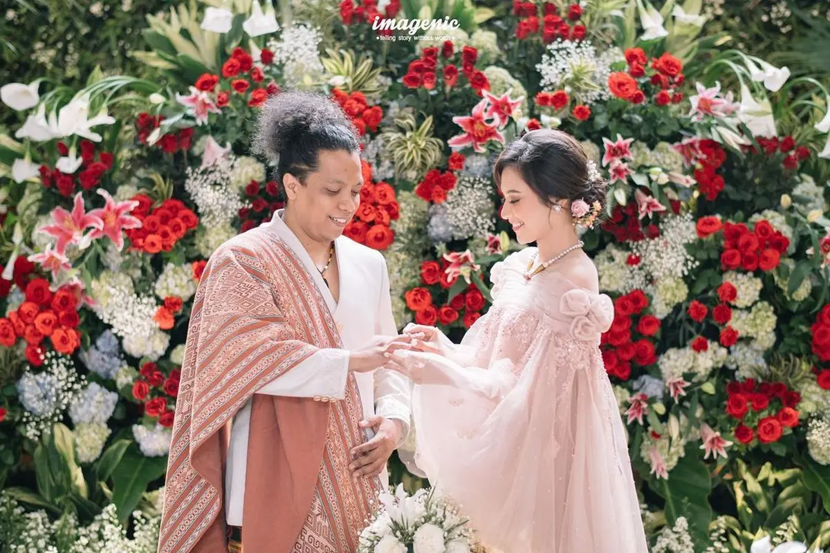 [Fimela] Arie Kriting dan Indah Permatasari
