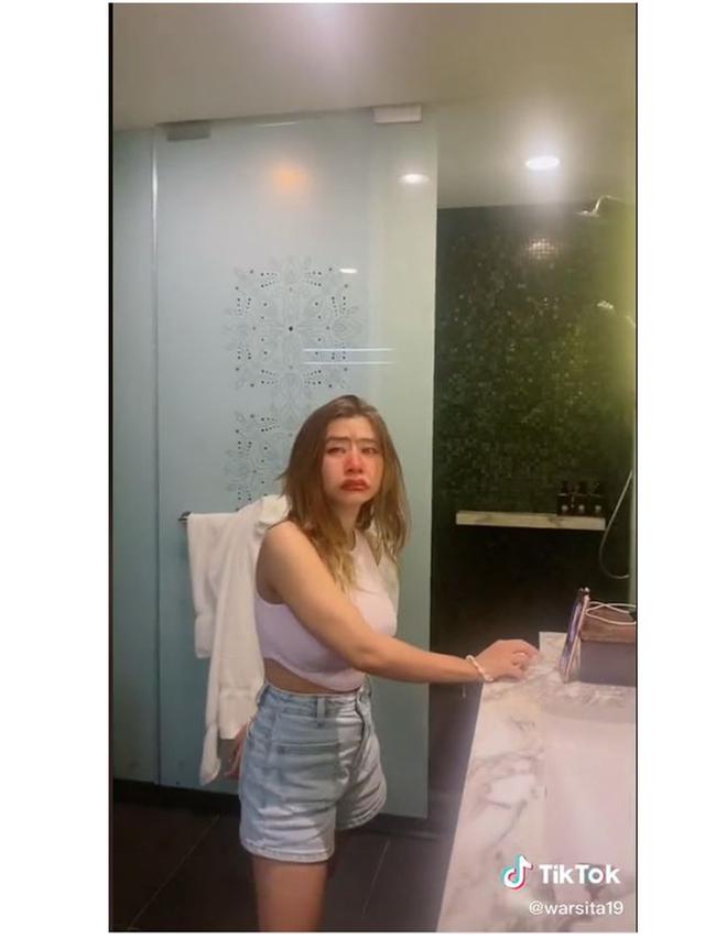 Ditemani Adik, Ini 6 Potret Cupi Cupita dan Depi Putri Liburan di Bali