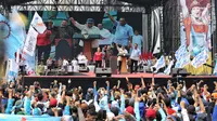 Presiden Prabowo menggarisbawahi perlunya peran negara dalam menyokong kehidupan kaum buruh jadi lebih baik. (Liputan6.com/Angga Yuniar)