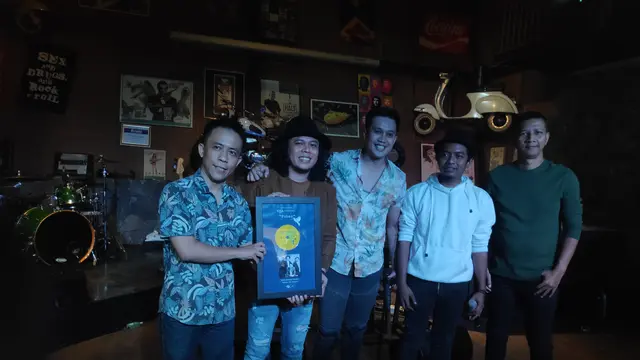 Rowman Ungu