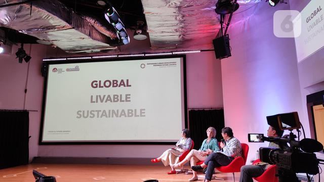 “Global, Livable, Sustainable” telah menjadi visi masa depan Jakarta untuk mencapai kota global yang berkelanjutan.