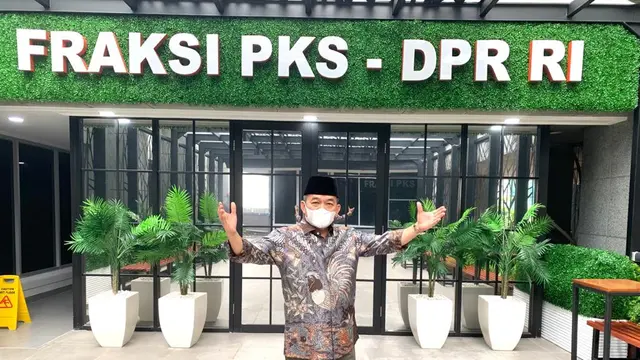 Ketua Fraksi PKS DPR Jazuli Juwaini.
