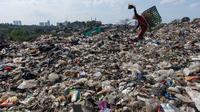 Tempat Pembuangan Akhir (TPA) Cipeucang di Tangerang Selatan, Banten disebut-sebut akan menjadi lokasi rencana pembangunan pembangkit listrik tenaga sampah (PLTSa) atau yang kini dikenal sebagai Pengolahan Sampah menjadi Energi Listrik (PSEL). (Kristianto Purnomo/AFP)