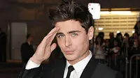 Zac Efron Kunjungi Disney Demi Star Wars Episode VII