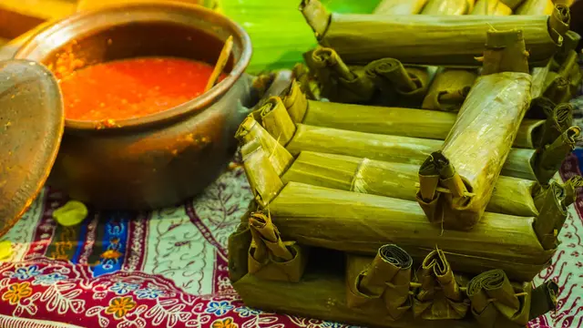 Trik Membuat Lontong Lebaran Tahan Lama, Biar Nggak Gampang Berair dan Basi!