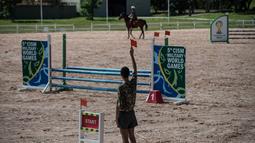 Tampak uji coba National Equestrian Centre, yang akan digunakan untuk menggelar pertandingan cabang olah raga berkuda di Olimpiade 2016 Rio de janeiro mendatang, Selasa (21/04/2015). Sumber : AFP
