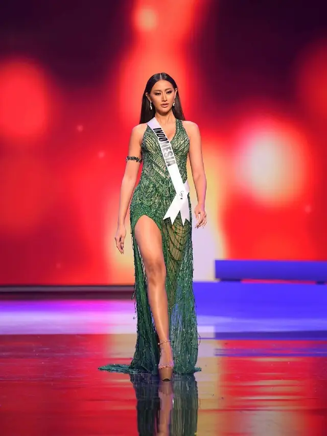 Potret Penampilan Ayu Maulida di Miss Universe 2020, Curi Perhatian. (Sumber: Instagram/ayumaulida97)