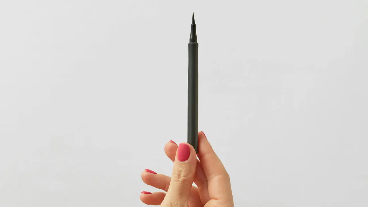 4 Tips Mengaplikasikan Eyeliner untuk Pemilik Double Eyelid (pexels.com)