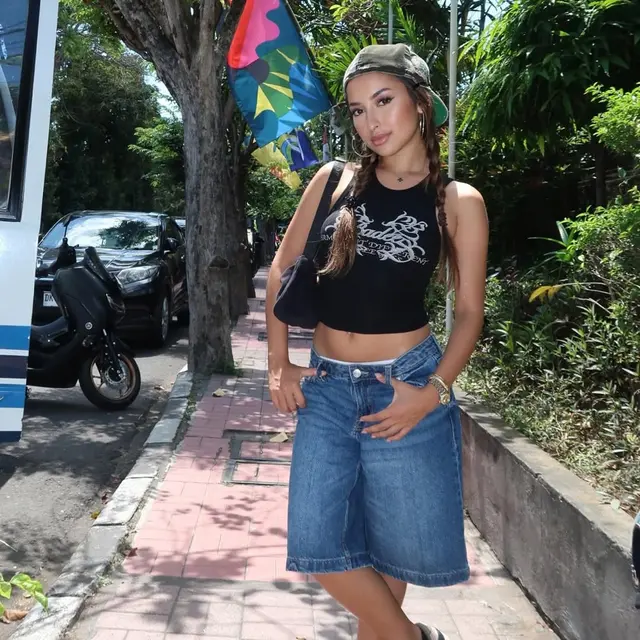 6 Potret Jennifer Coppen dengan Kulit Eksotis, Komentar Justin Hubner Jadi Sorotan