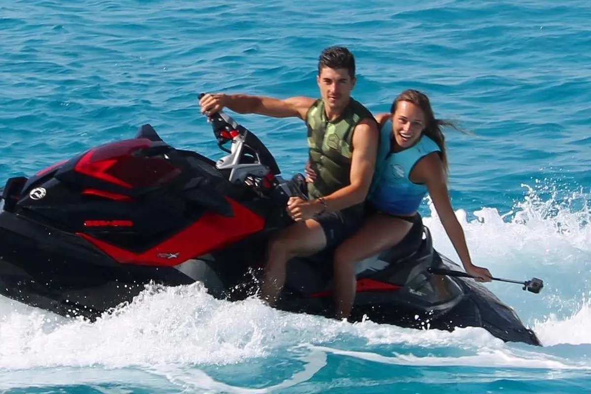 Maverick Vinales bersama Cristina Llovera