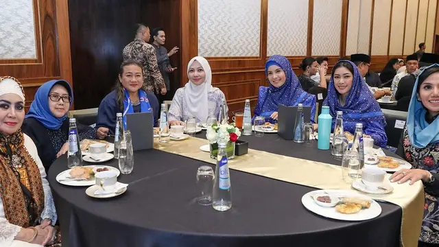 Potret keluarga Annisa Pohan dan Aliya Rajasa (Sumber: Instagram/@annisayudhoyono)