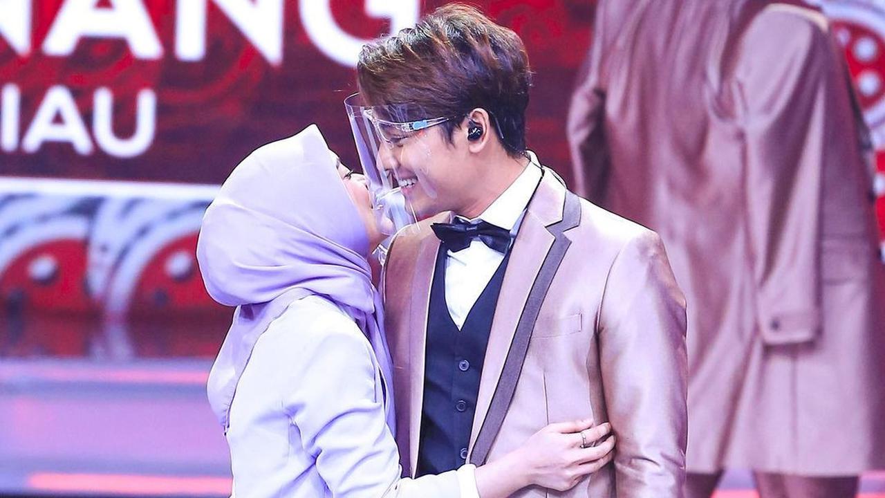 Rizky Billar dan Lesti Kejora. (Foto: Instagram @lestikejora)