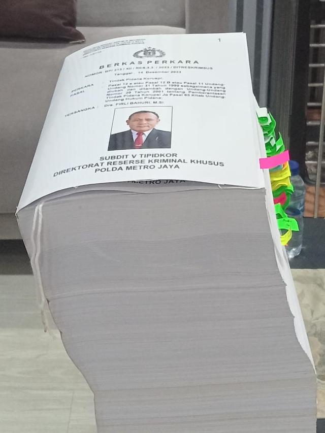 Berkas Perkara Kasus Pemerasan Firli Bahuri.