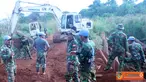 Citizen6, Kongo: Perbaikan jembatan kayu dan menambal jalan berlobang yang menghubungkan kota Dungu dan Faradje dalam rangka mendukung pelaksanaan tugas-tugas MONUSCO, khususnya di wilayah kerja Brigade Ituri. (Pengirim: Badarudin Bakri)