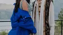 Tampak pula Erika Carlina yang tampil menawan bergaya ala princess Disney. Daniel bersama rekan artis yang lain ikut meramaikan tempat wisata yang menyajikan pemandangan alam yang indah. (Liputan6.com/IG/@vjdaniel)