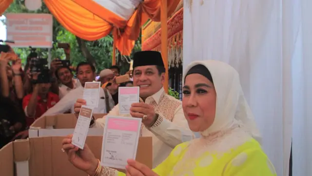 Nurdin Halid saat mencoblos Pilkada 2018 (Liputan6.com/Fauzan)