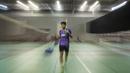 Pebulutangkis ganda campuran Indonesia, Praveen Jordan, melatih stamina dengan berlari jelang Olimpiade Rio de Janeiro 2016. (Bola.com/Vitalis Yogi Trisna) 