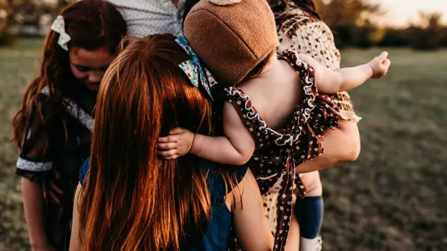 Anak-anak bersama kedua orangtuanya